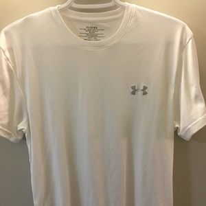 Men’s under armour tee
